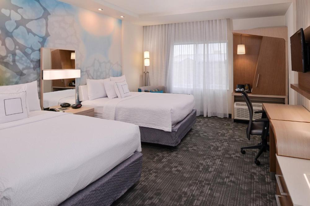Queen Room with Two Queen Beds interior