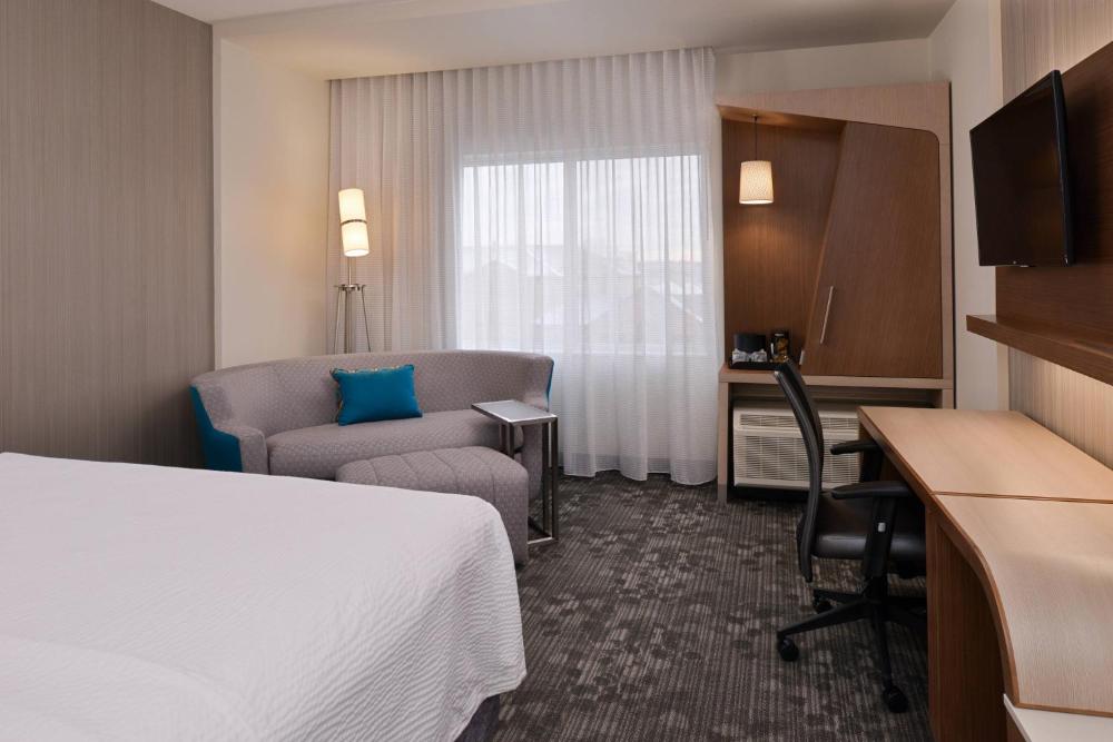 King Room with Sofa Bed and Roll-in Shower - Mobility and Hearing Accessible interior